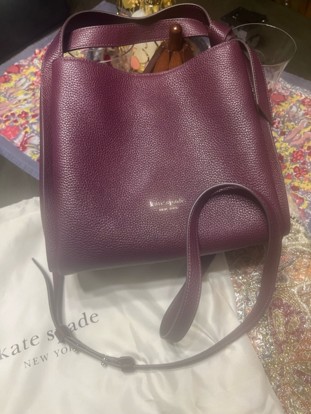kate spade Pebbled Leather Carryall Bag in Deep Cherry. - Picture 5 of 9
